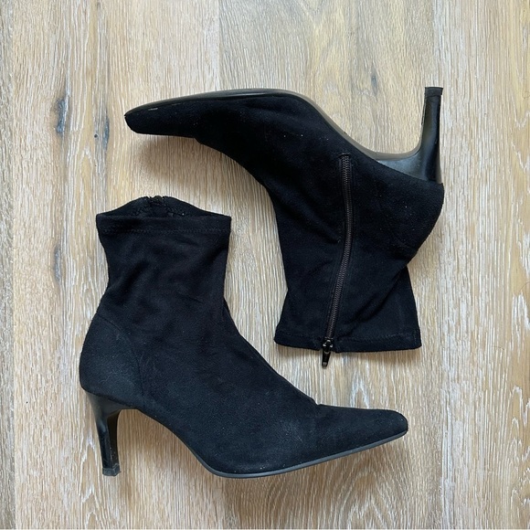 Premiere Collection Y2K Black Pointed Toe Faux Suede Ankle Boots Booties -Size 8 - Picture 10 of 12